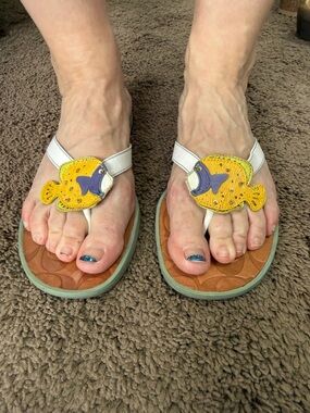 Coach Lexie Yellow Fish Applique White Leather Flip Sandals